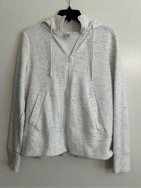 Woman’s White Zip Hoodie Sweater
